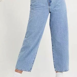 NWT Levi’s Balloon Leg Jeans Light Easy S32 X 26